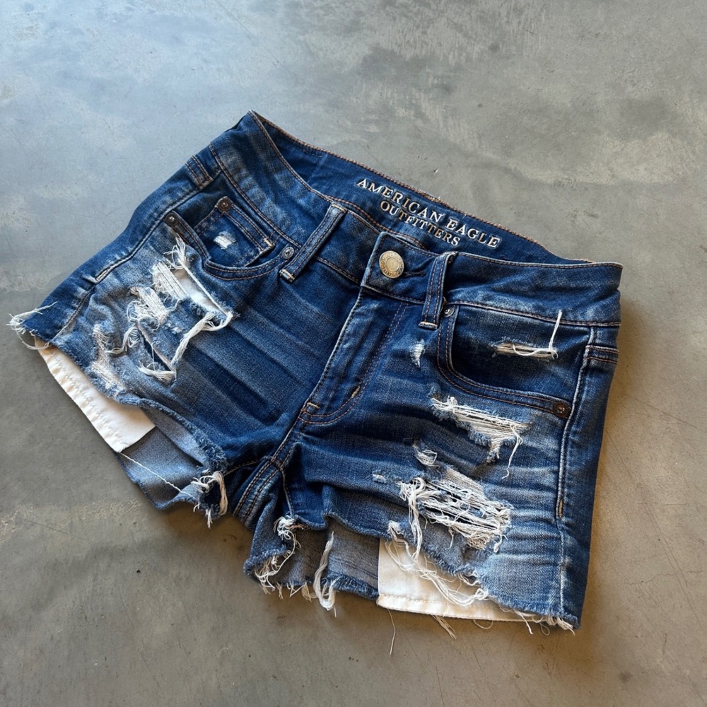 American Eagle Super Stretch Shortie Distressed Denim Shorts Medium Wash Size 0